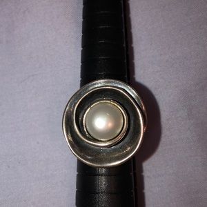 Sterling silver and pearl ring